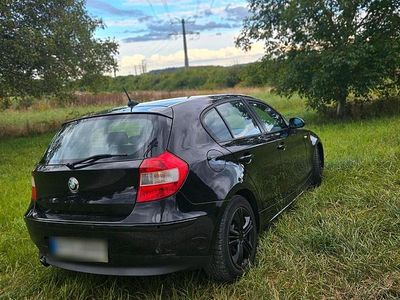 Gebraucht BMW 118 130 PS (95 kW) 2006 Schwarz Kleinwagen