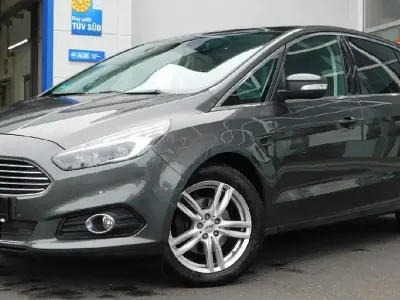 Gebraucht Ford S-MAX Titanium 239 PS (175 kW) 2018 Grau Van / Kleinbus