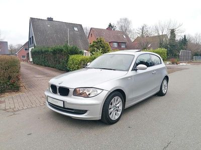 Usata BMW 120 Sport Line 177 CV (130 kW) 2008 Argento Utilitaria