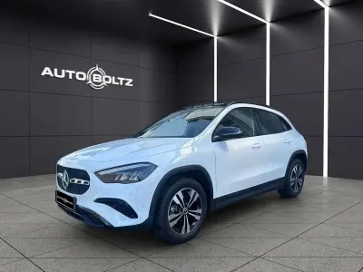 Gebraucht Mercedes GLA200 Night 163 PS (119 kW) 2024 Polarweiß SUV