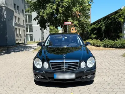 Gebraucht Mercedes E500 388 PS (285 kW) 2008 Schwarz Limousine