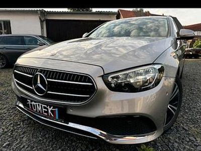Mercedes E200