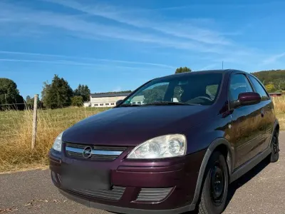 Gebraucht Opel Corsa 60 PS (44 kW) 2006 Violet Kleinwagen