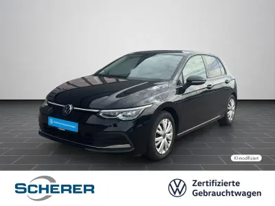 Gebraucht VW Golf VIII Active 150 PS (110 kW) 2022 Deep black perleffekt (metallic) Limousine