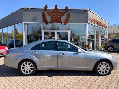 Second-hand Mercedes S320 331 CP (243 kW) 2006 Argintiu Berlinǎ