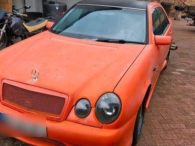 Mercedes E200