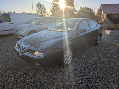 Alfa Romeo 166