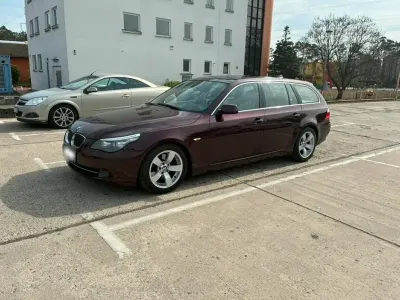 Gebraucht BMW 530 231 PS (169 kW) 2008 Rot Kombi