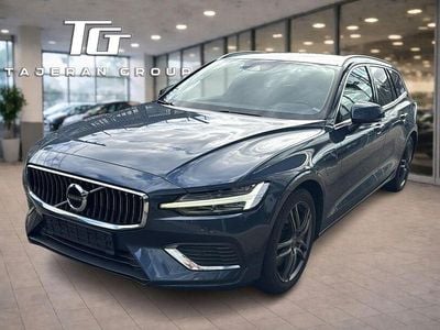 Gebraucht Volvo V60 Inscription 341 PS (250 kW) 2021 Blau denim blue / metallic (metallic) Kombi