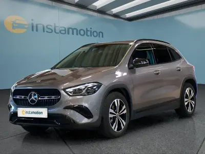 Gebraucht Mercedes GLA220 190 PS (139 kW) 2024 Grau SUV