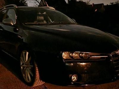 Schwarz Gebraucht 2008 Alfa Romeo 159 Ti Kombi | 3.499 € (Fairer Preis)