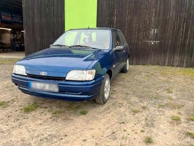 Usata Ford Fiesta 60 CV (44 kW) 1994 Blu Utilitaria
