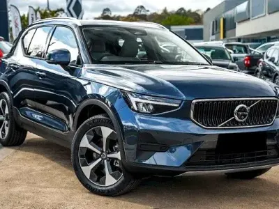 Gebraucht Volvo XC40 Inscription 197 PS (144 kW) 2020 Blau SUV
