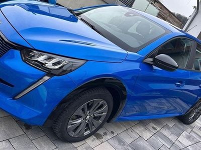 Gebraucht Peugeot e-208 Active 100 kW (136 PS) 2022 Blau Kleinwagen