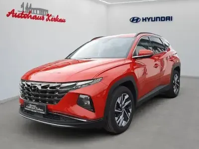 Gebraucht Hyundai Tucson Trend 150 PS (110 kW) 2023 Engine red SUV