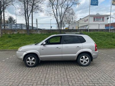 gebraucht Hyundai Tucson 2.7 GLS/ AUTOMATIK/SHZ/KLIMA/4WD/LEDER