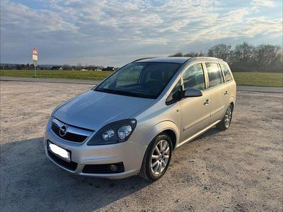 Gebraucht Opel Zafira Edition 140 PS (102 kW) 2007 Silber Van / Kleinbus