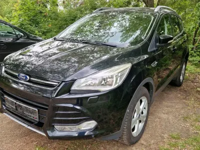 Gebraucht Ford Kuga 140 PS (102 kW) 2014 Schwarz SUV