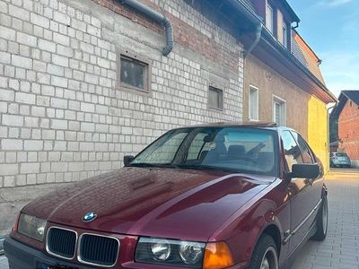 Gebraucht BMW 316 102 PS (75 kW) 1995 Rot Limousine