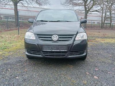 Gebraucht VW Fox 54 PS (39 kW) 2005 Schwarz Kleinwagen