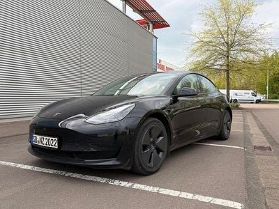 Begagnad Tesla Model 3 RWD 208 kW (283 HK) 2022 Svart Sedan
