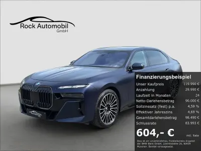 Gebraucht BMW 740 M Sport 299 PS (219 kW) 2024 Frozen tanzanite blue metallic Limousine