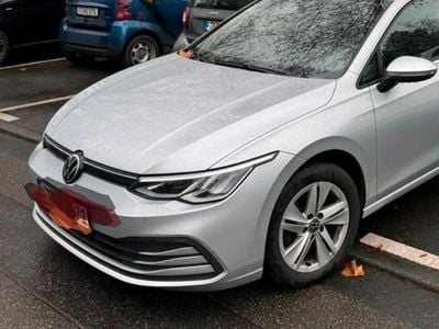 Silber Gebraucht 2020 VW Golf VIII Kombi | 19.000 € (Etwas zu teuer)