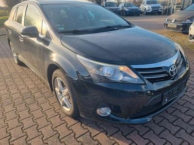 Schwarz Gebraucht 2014 Toyota Avensis Edition Kombi | 4.990 € (Guter Preis)