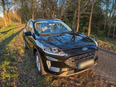 Gebraucht Ford Kuga Titanium 224 PS (164 kW) 2022 Schwarz SUV