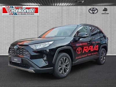 Tiefschwarz mica metallic Gebraucht 2024 Toyota RAV4 Hybrid Team SUV | 44.990 € (Etwas zu teuer)