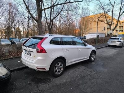 Weiß Gebraucht 2015 Volvo XC60 Ocean Race SUV | 16.500 € (Fairer Preis)