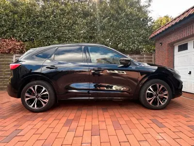 Gebraucht Ford Kuga ST-Line X 225 PS (165 kW) 2021 Schwarz SUV