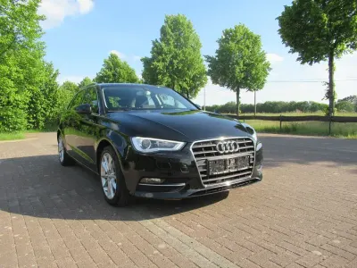 Gebraucht Audi A3 Sport 125 PS (91 kW) 2014 Schwarz Limousine