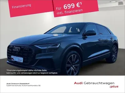 Gebraucht Audi Q8 S-Line 286 PS (210 kW) 2023 Grau SUV