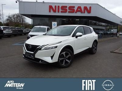 Brilliant white (m) Gebraucht 2023 Nissan Qashqai N-Connecta SUV | 28.990 € (Teuer)