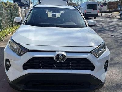 Usata Toyota RAV4 203 CV (149 kW) 2019 Bianco SUV