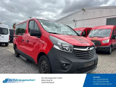 Gebraucht Opel Vivaro 95 PS (69 kW) 2016 Rot Van / Kleinbus