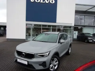 Gebraucht Volvo XC40 129 PS (94 kW) 2024 Grau SUV