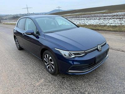 Gebraucht VW Golf Active 150 PS (110 kW) 2022 Blau Limousine