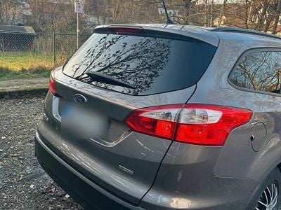 Gebraucht Ford Focus 125 PS (91 kW) 2014 Braun Kombi