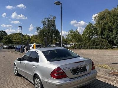 Mercedes E220