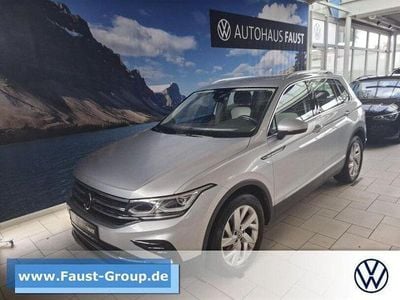 Gebraucht VW Tiguan Elegance 150 PS (110 kW) 2022 Silber metallic SUV