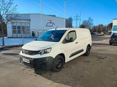 Weiß Gebraucht 2018 Peugeot Partner Premium Van / Kleinbus | 11.500 € (Etwas zu teuer)