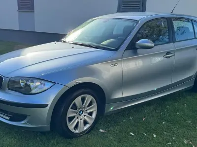 Gebraucht BMW 116 122 PS (89 kW) 2009 Blau Kleinwagen
