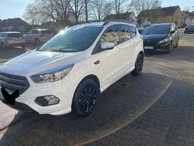 Gebraucht Ford Kuga ST-Line 150 PS (110 kW) 2017 Weiß SUV