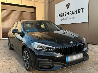Gebraucht BMW 118 Advantage 140 PS (102 kW) 2020 Schwarz Kleinwagen