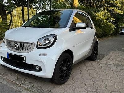 Weiß Gebraucht 2017 Smart ForTwo Cabrio Cabrio | 14.999 € (Fairer Preis)
