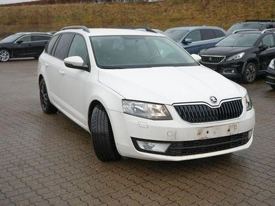 Gebraucht Skoda Octavia Ambition 140 PS (102 kW) 2013 Weiß Kombi