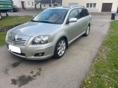 Usata Toyota Avensis 147 CV (108 kW) 2006 Argento Station wagon