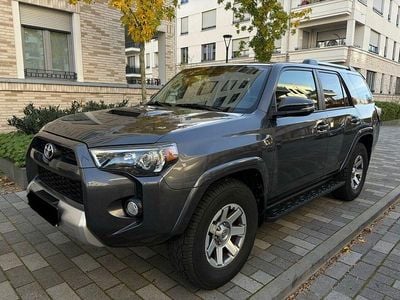 Gebraucht Toyota 4 Runner 271 PS (199 kW) 2016 Grau SUV